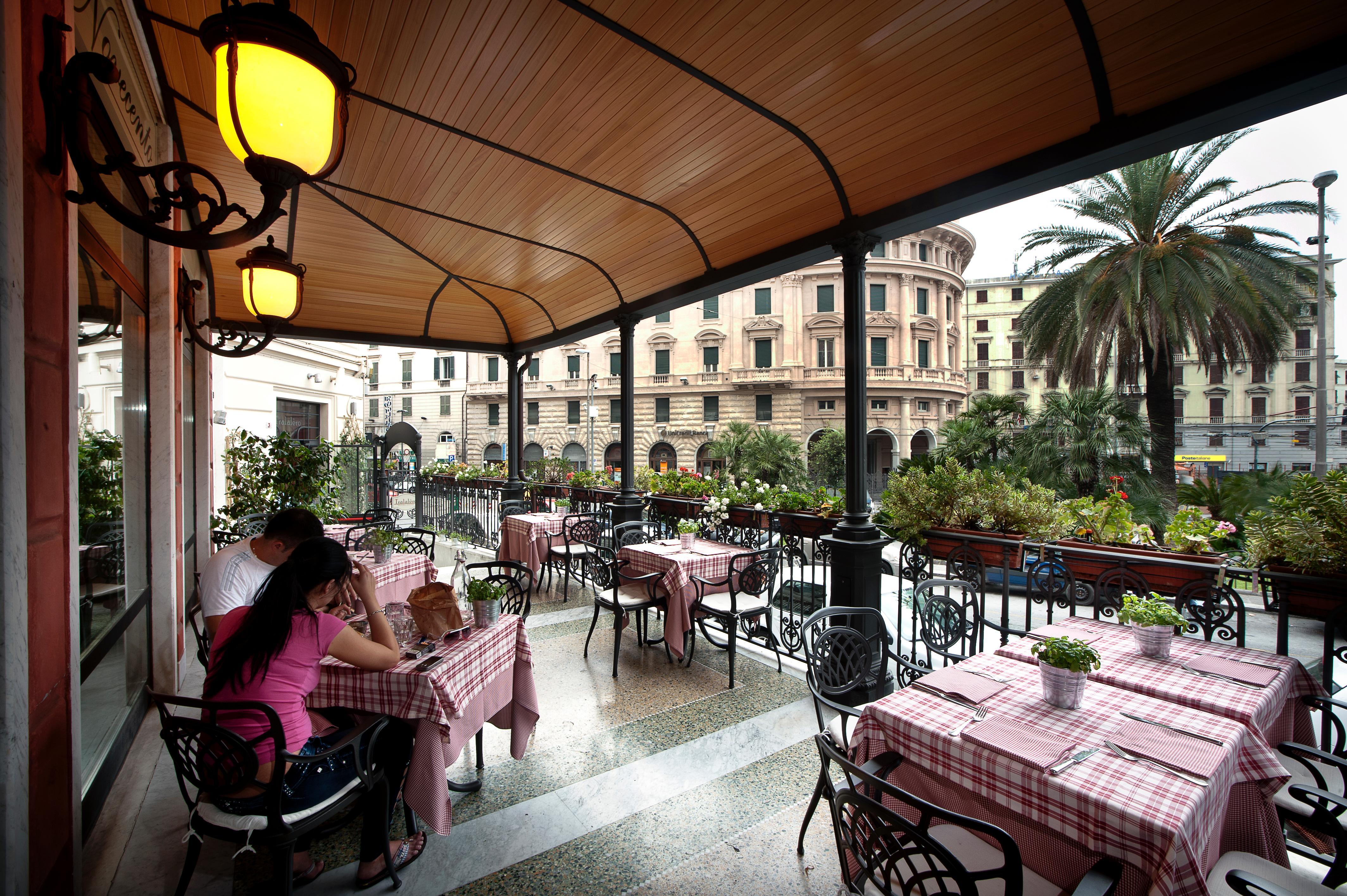 Hotel Continental Genova Ресторант снимка